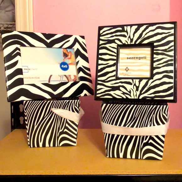 Zebra frames and buckets